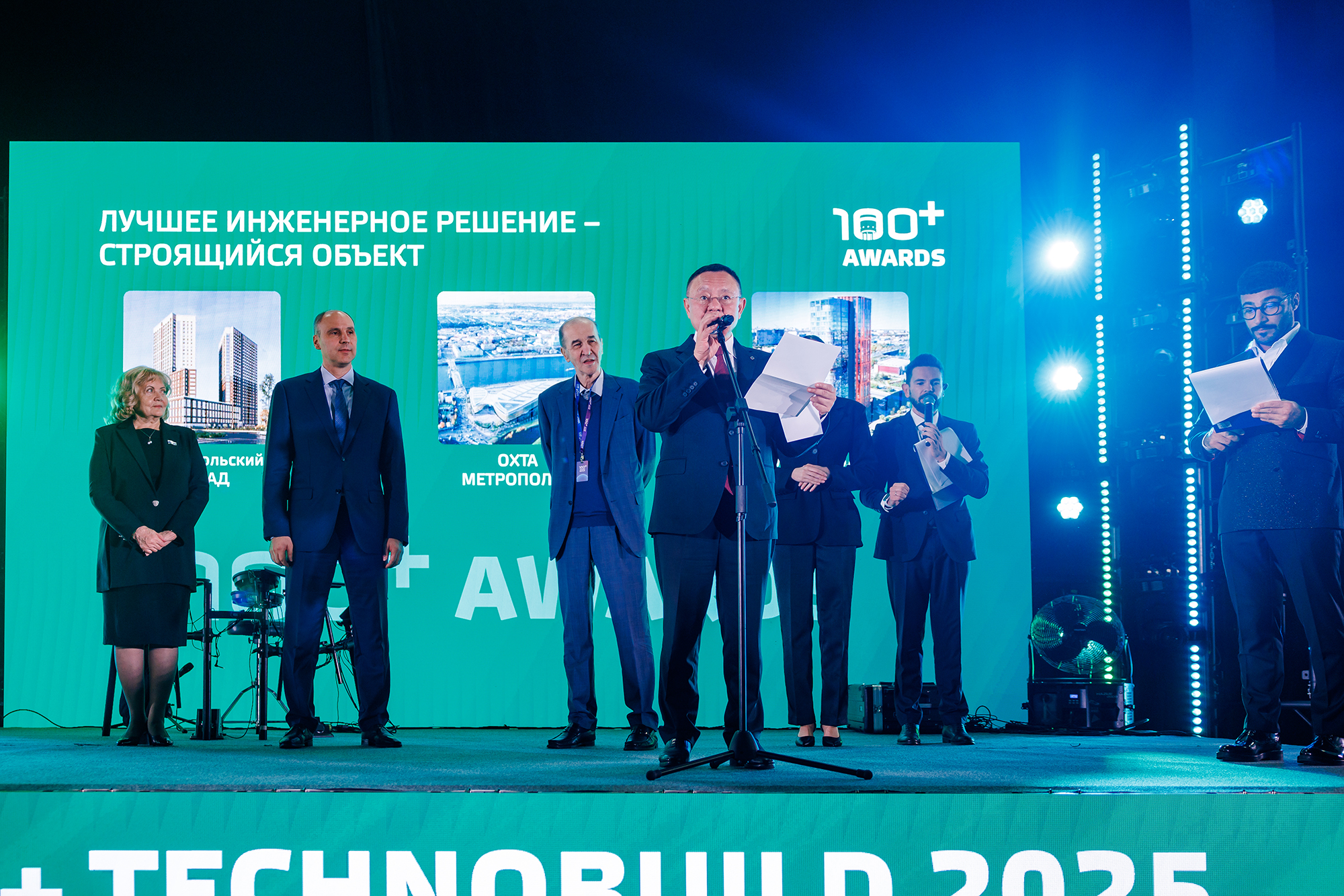 Определен шорт-лист премии 100+ AWARDS