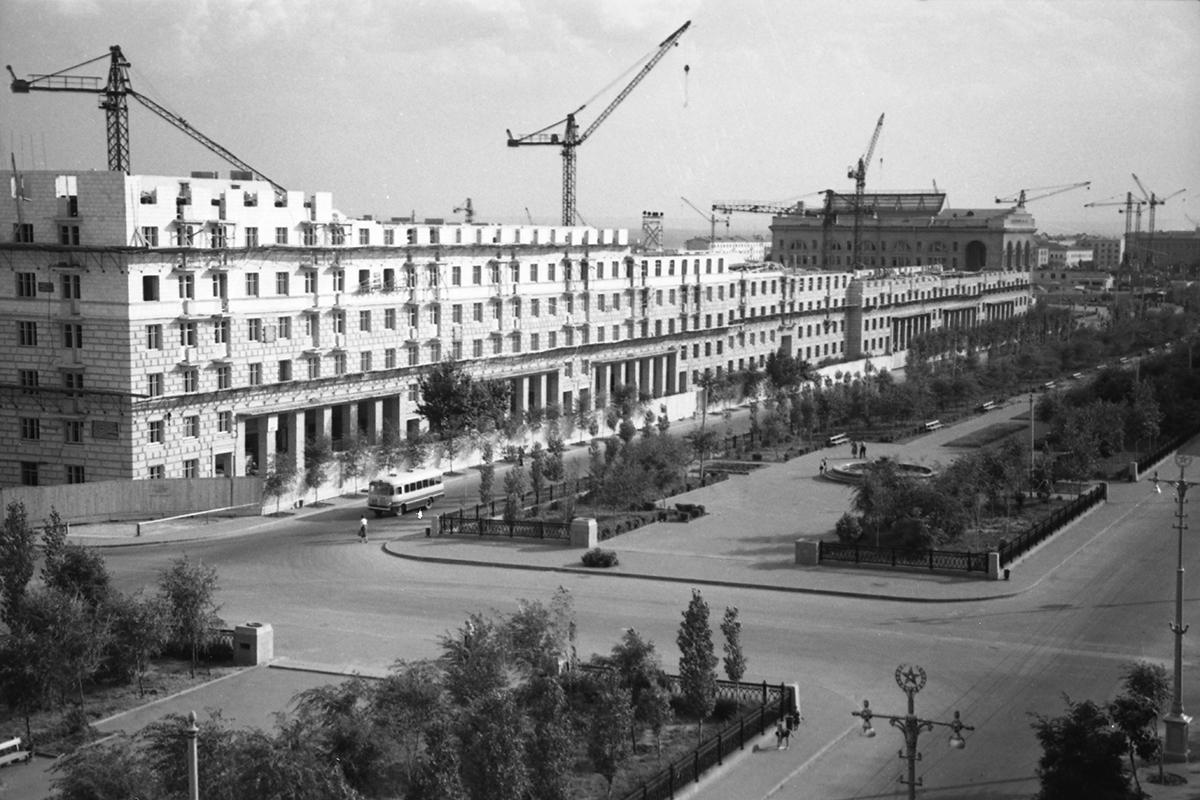 Руководители ведомств по развитию строительного комплекса России в период с 1955-го по 2026 год